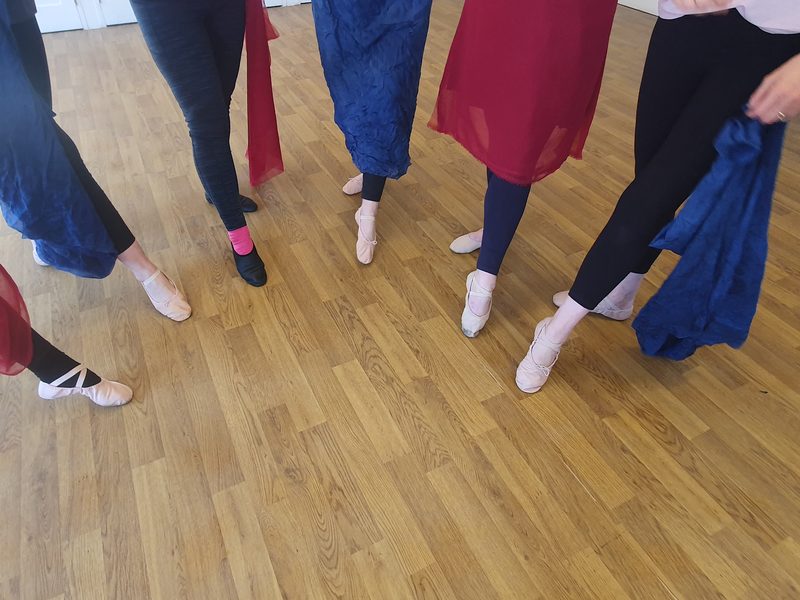 Silver Swans dancers pointing their feet